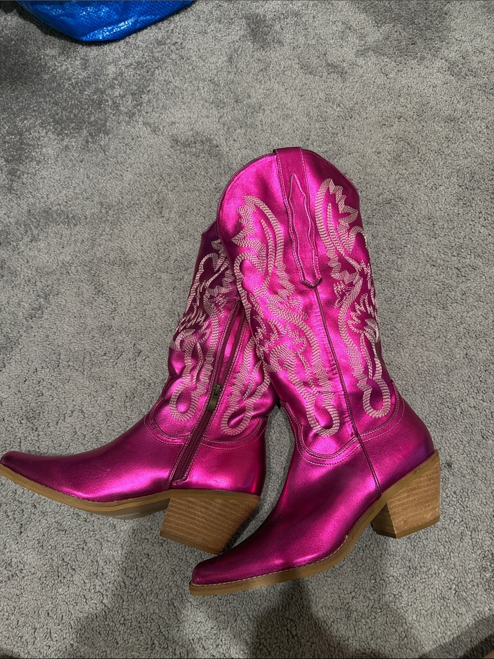 NEVER WORN Gianni metallic Fuchsia Western Cowboy Boots - Women
